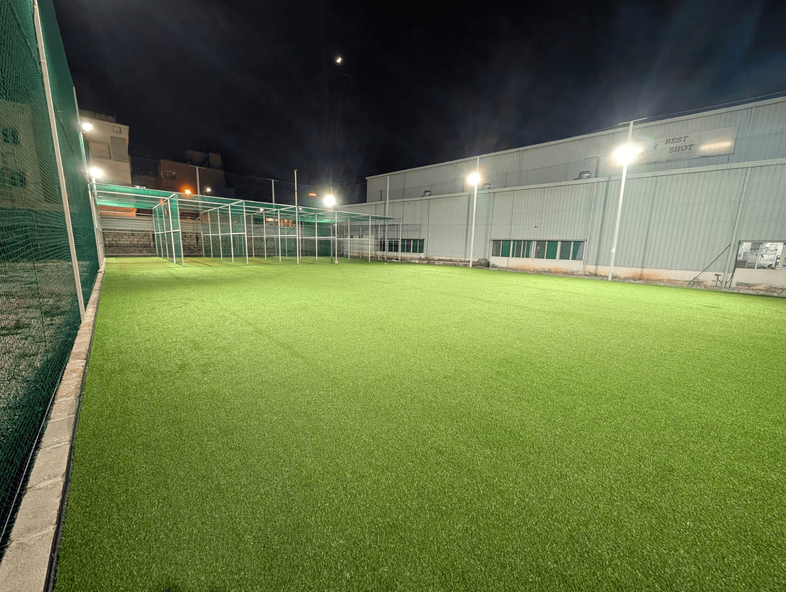 Premium Hybrid Court 3